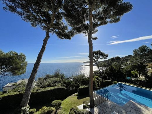 Antibes, Alpes-Maritimesのヴィラ