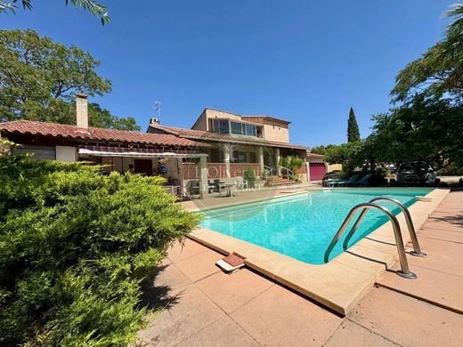 Luxury home in Roquevaire, Bouches-du-Rhône