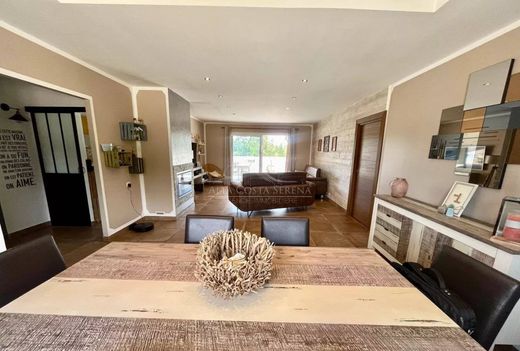 Luxe woning in Prunelli-di-Fiumorbo, Upper Corsica