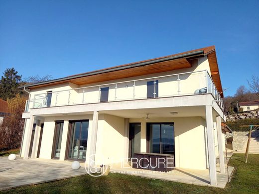 Элитный дом, Colombe, Isère