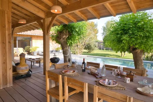 Villa à La Teste-de-Buch, Gironde