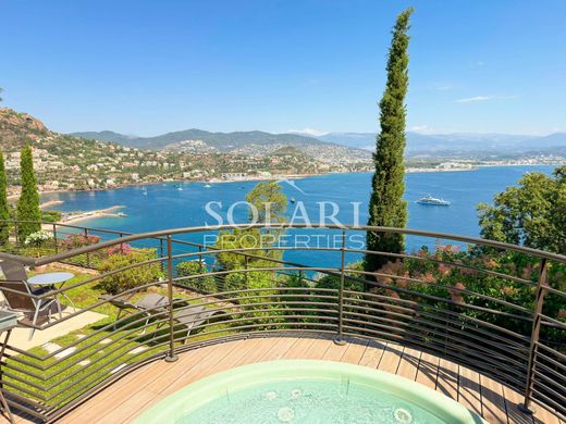 Villa in Théoule-sur-Mer, Alpes-Maritimes