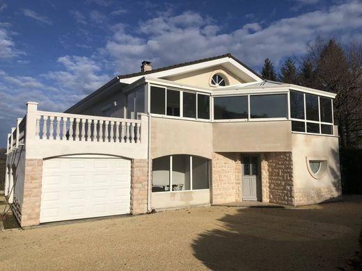 Maison de luxe à Saint-Marcellin, Isère