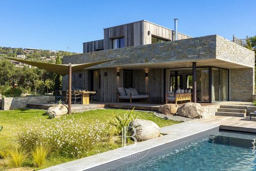 Villa in Sainte-Lucie de Porto-Vecchio, South Corsica