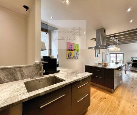 Luxe woning in Menthon-Saint-Bernard, Haute-Savoie