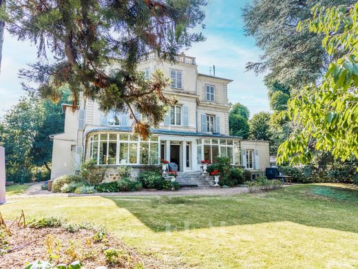 Apartment in Saint-Germain-en-Laye, Yvelines