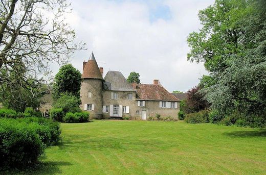 Rural or Farmhouse in Verneiges, Creuse