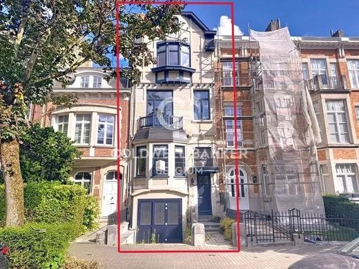 Uccle, Bruxelles-Capitaleの高級住宅