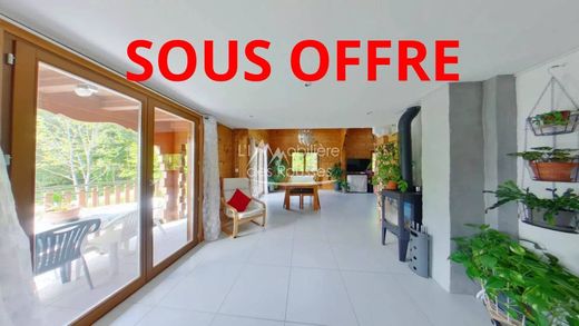 Luxury home in Gex, Ain