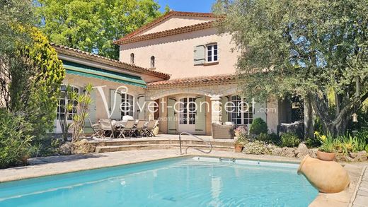 Villa in Valbonne, Alpes-Maritimes