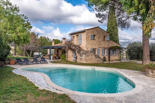 Luxus-Haus in Le Rouret, Alpes-Maritimes