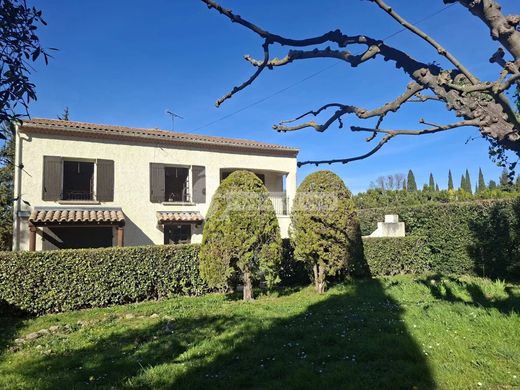 Luxury home in Saint-Étienne-du-Grès, Bouches-du-Rhône