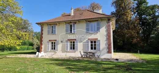 Luxe woning in Orphin, Yvelines