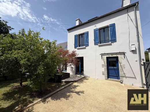 Luxury home in Le Relecq-Kerhuon, Finistère