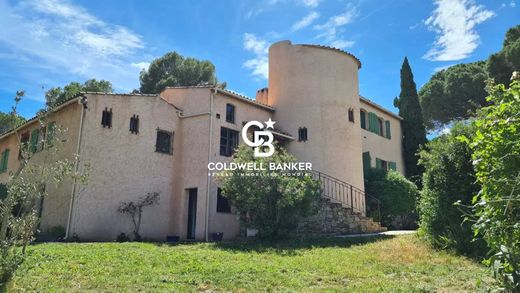 Rural or Farmhouse in Roquebrune-sur-Argens, Var