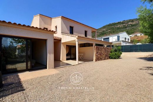 Luxus-Haus in Sagone, Südkorsika