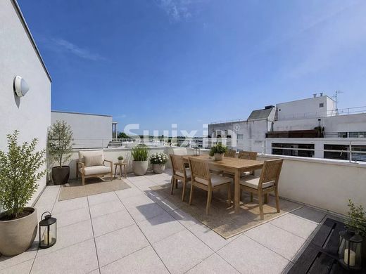 Apartment in Saint-Genis-Pouilly, Ain