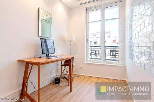 Apartment in Levallois-Perret, Hauts-de-Seine