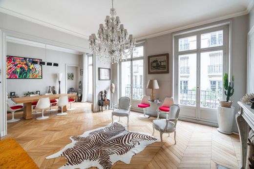 Apartment in Monceau, Courcelles, Ternes, Paris