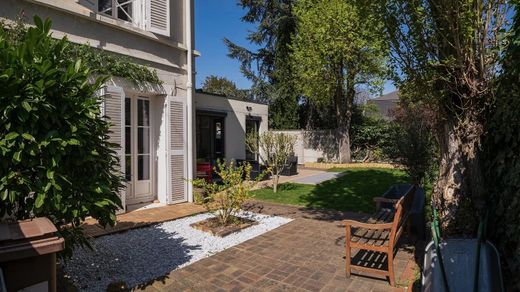 Πολυτελή κατοικία σε Chatou, Yvelines