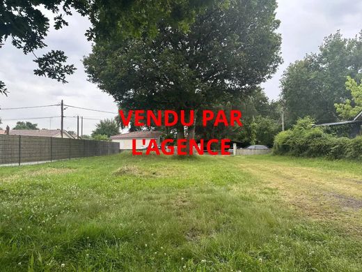 Участок, Le Teich, Gironde