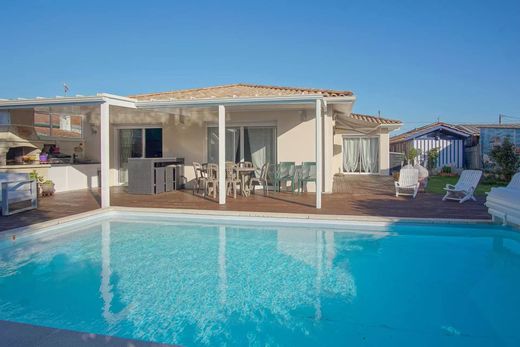 Casa di lusso a Gujan-Mestras, Gironda