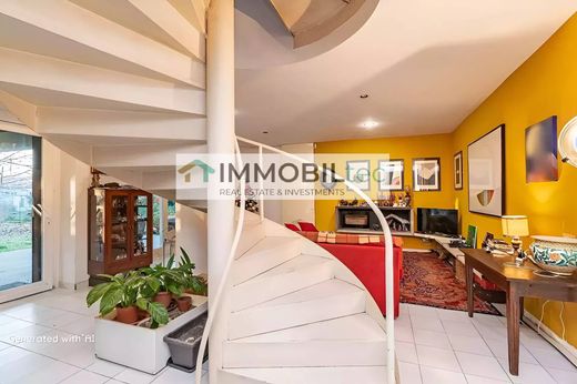 Villa Saronno, Varese ilçesinde