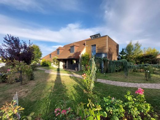 منزل ﻓﻲ Maintenon, Eure-et-Loir