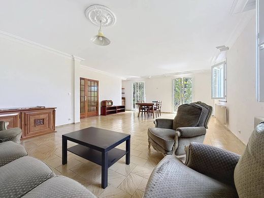 Πολυτελή κατοικία σε Rillieux-la-Pape, Rhône