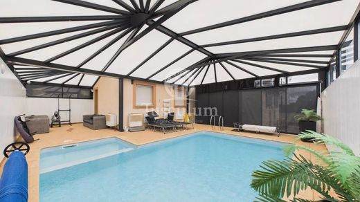 Luxury home in Elzange, Moselle