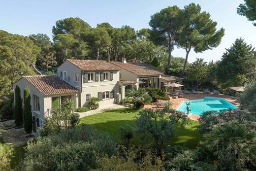 Mougins, Alpes-Maritimesのヴィラ