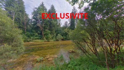 Casa di lusso a Sirod, Giura