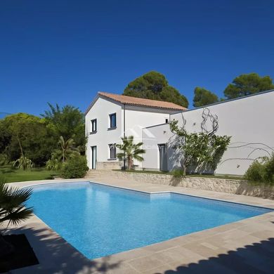 Πολυτελή κατοικία σε Alès, Gard