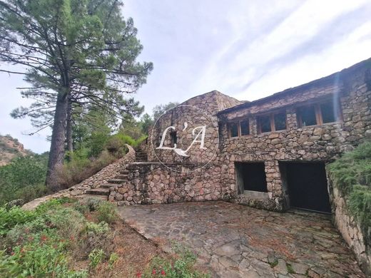 Rural or Farmhouse in Sari-Solenzara, South Corsica