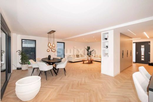 Luxury home in Oberhoffen-sur-Moder, Bas-Rhin