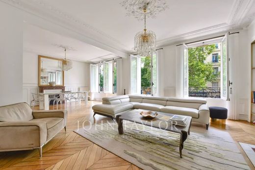 Apartment in La Muette, Auteuil, Porte Dauphine, Paris