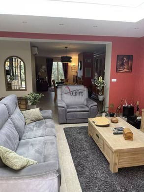 Элитный дом, Vaux-le-Pénil, Seine-et-Marne