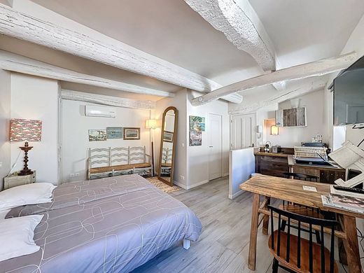Wohnkomplexe in Cannes, Alpes-Maritimes