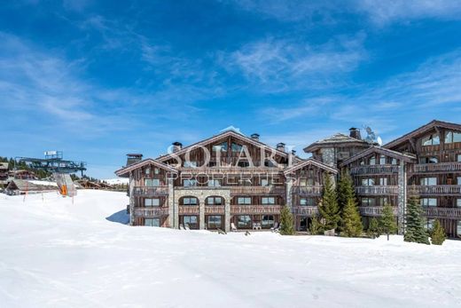 아파트 / 꾸르슈벨, Savoy