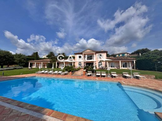 Willa w Grimaud, Var