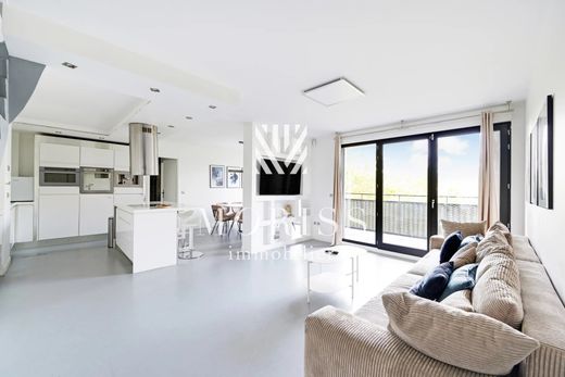 Montreuil, Seine-Saint-Denisのアパートメント