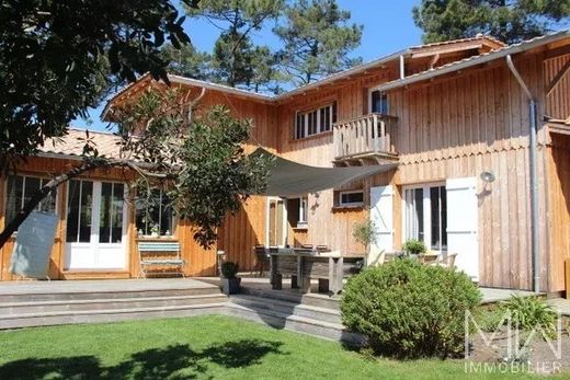 Villa in Lège-Cap-Ferret, Gironde
