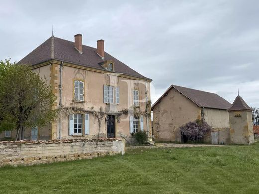 Элитный дом, Melay, Saône-et-Loire