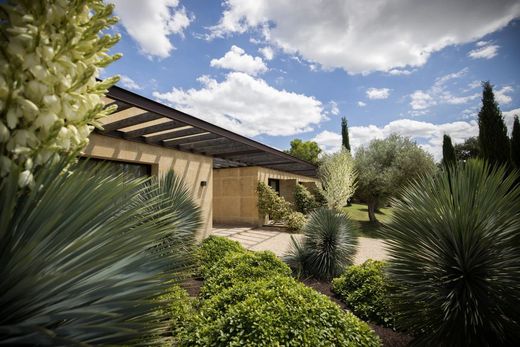 Luxury home in Uzès, Gard