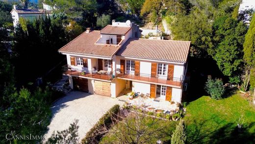 Casa de lujo en Mandelieu-la-Napoule, Alpes Marítimos