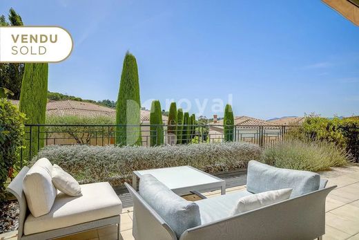 Appartement à Mougins, Alpes-Maritimes