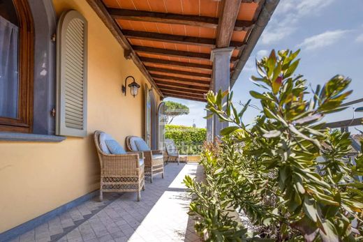 Villa in Forte dei Marmi, Provincia di Lucca