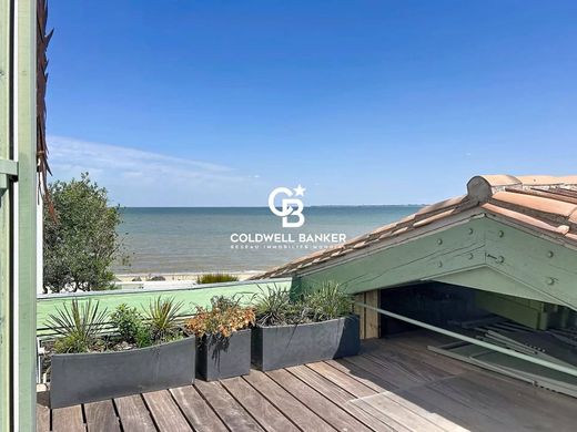 Luxury home in Rivedoux-Plage, Charente-Maritime