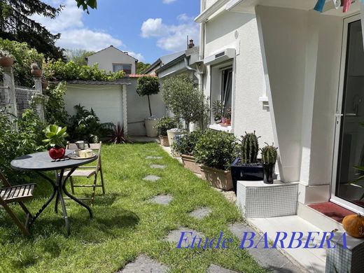 Luxury home in Le Pecq, Yvelines