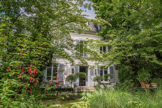 Maison de luxe à Montmartre, Abbesses, Grandes-Carrières, Paris